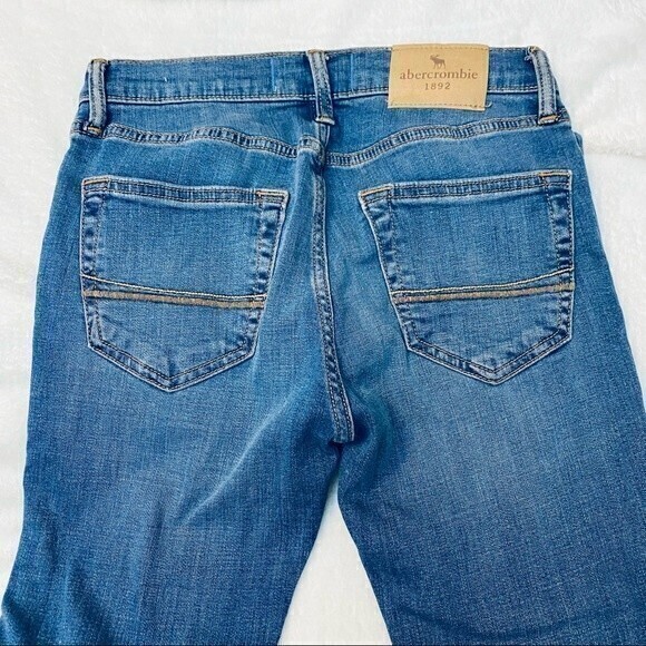 Abercrombie Kids, Girls Distressed Skinny Jeans, Size 11/12 Blue - Picture 4 of 7